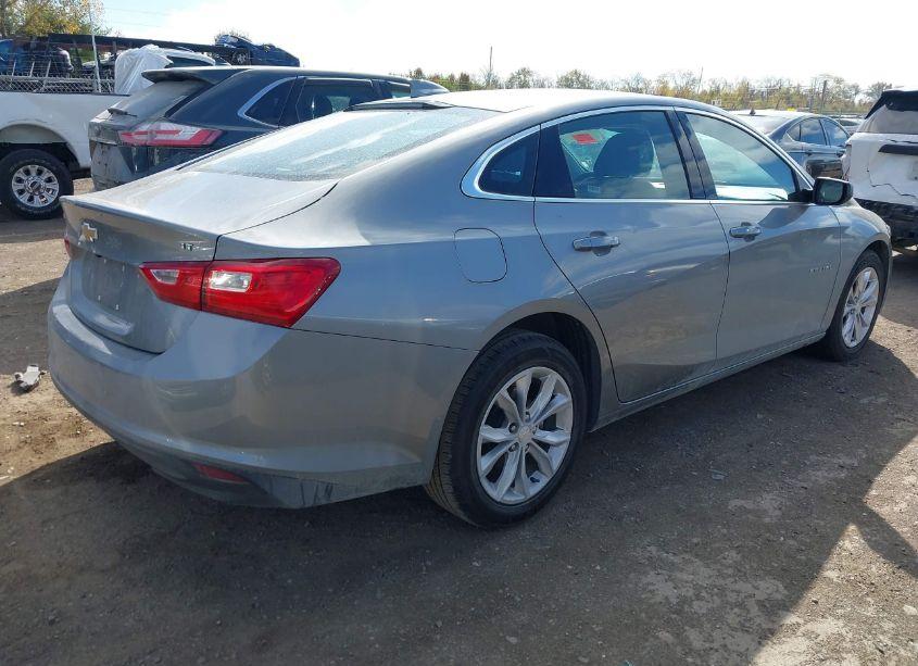 Photo 4 of 2023 Chevrolet Malibu FWD 1LT (VIN 1G1ZD5ST1PF130126)