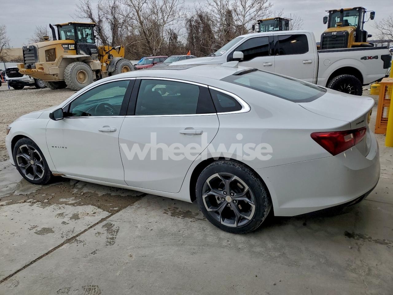 Photo 2 of 2023 CHEVROLET MALIBU LT (VIN 1G1ZD5ST1PF160940)