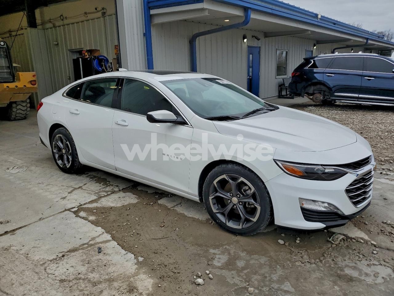 Photo 4 of 2023 CHEVROLET MALIBU LT (VIN 1G1ZD5ST1PF160940)