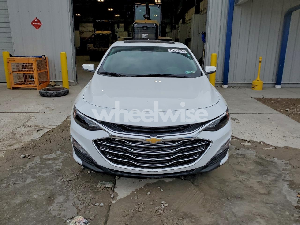 Photo 5 of 2023 CHEVROLET MALIBU LT (VIN 1G1ZD5ST1PF160940)