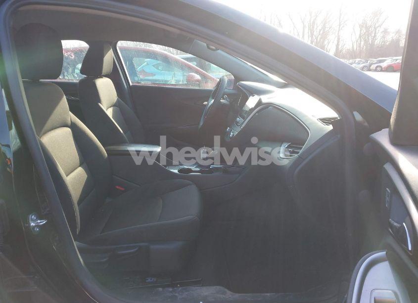 Photo 5 of 2023 Chevrolet Malibu FWD 1LT (VIN 1G1ZD5ST1PF164244)