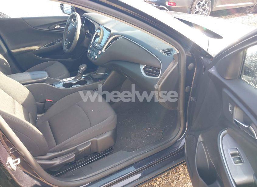 Photo 5 of 2023 Chevrolet Malibu FWD 1LT (VIN 1G1ZD5ST1PF166219)