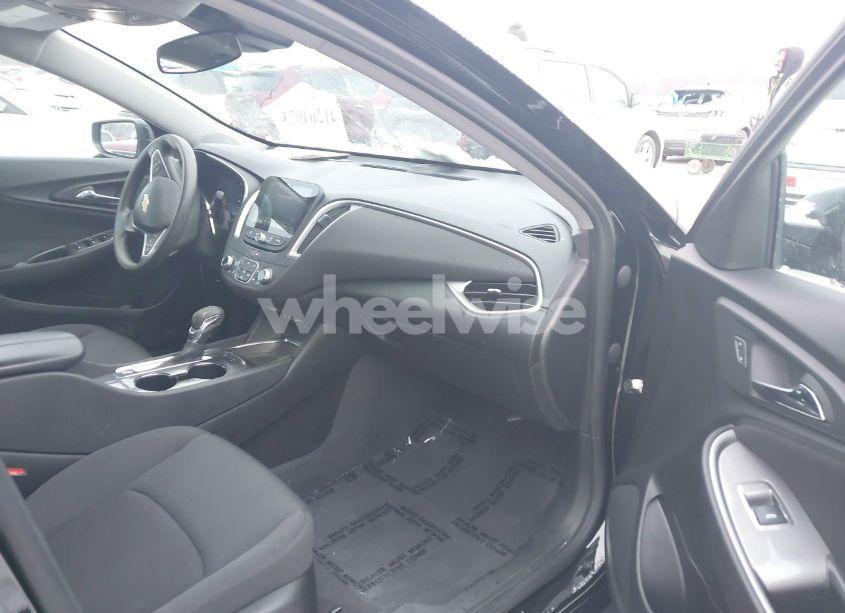 Photo 5 of 2023 Chevrolet Malibu FWD 1LT (VIN 1G1ZD5ST1PF167712)