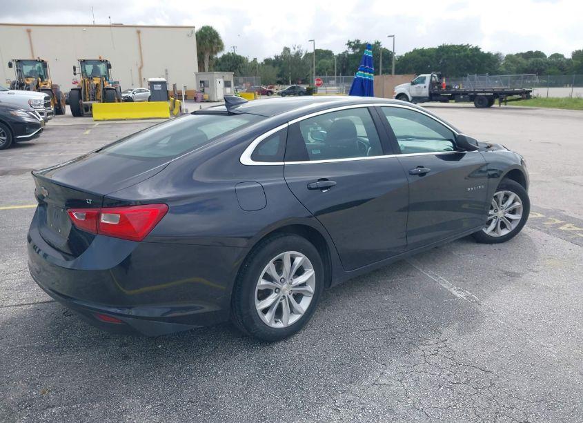 Photo 4 of 2023 Chevrolet Malibu FWD 1LT (VIN 1G1ZD5ST1PF173302)