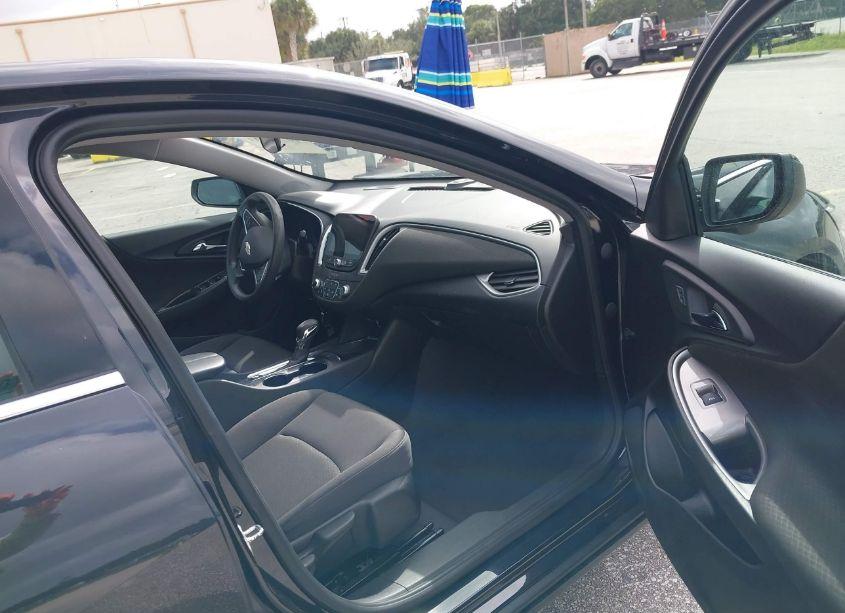 Photo 5 of 2023 Chevrolet Malibu FWD 1LT (VIN 1G1ZD5ST1PF173302)