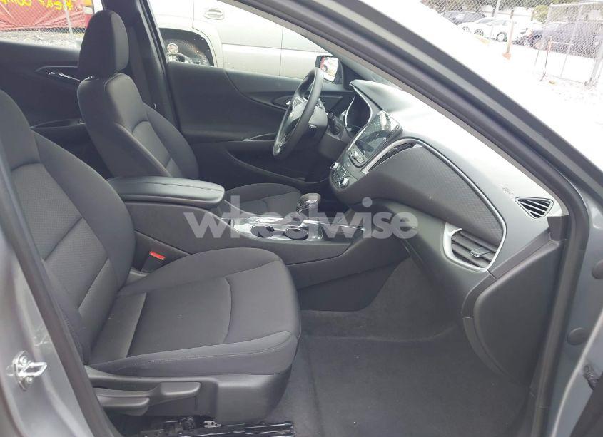 Photo 5 of 2023 Chevrolet Malibu FWD 1LT (VIN 1G1ZD5ST1PF200126)