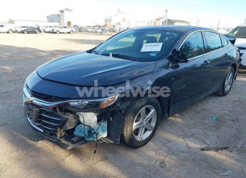 Photo 2 of 2023 Chevrolet Malibu FWD 1LT (VIN 1G1ZD5ST1PF202152)