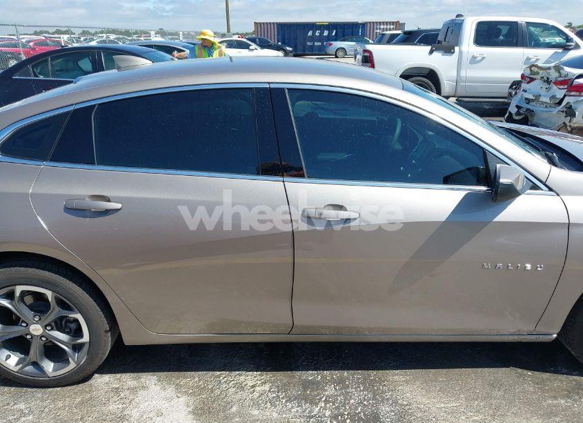 Photo 13 of 2023 Chevrolet Malibu FWD 1LT (VIN 1G1ZD5ST1PF215953)