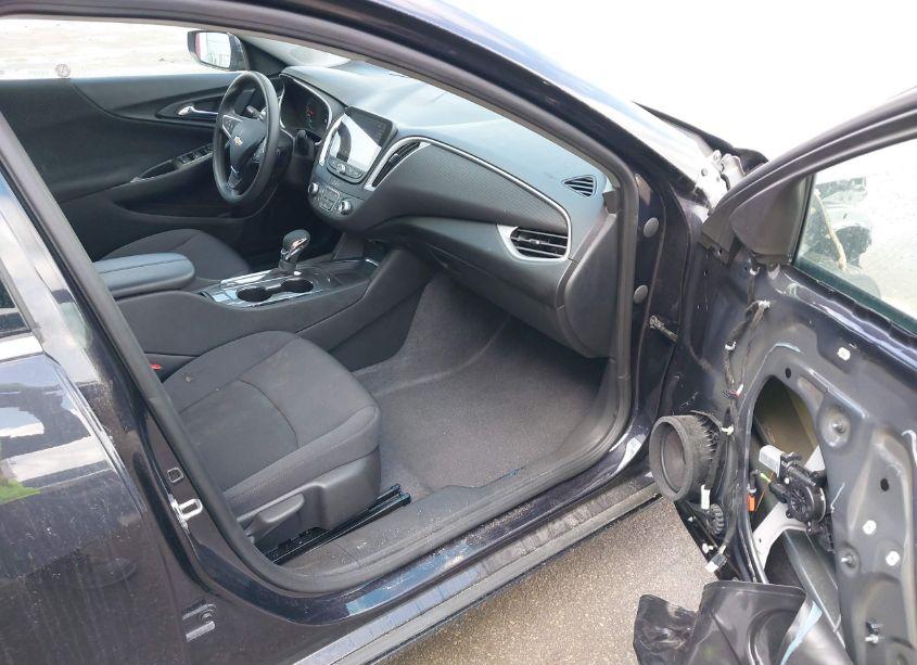 Photo 5 of 2023 Chevrolet Malibu FWD 1LT (VIN 1G1ZD5ST1PF231814)