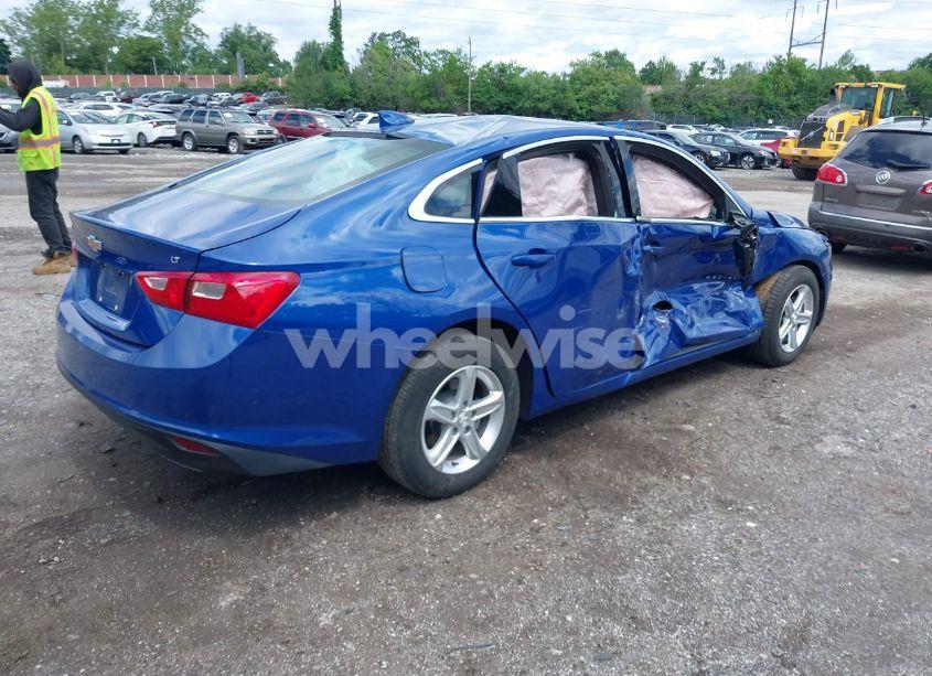 Photo 4 of 2023 Chevrolet Malibu FWD 1LT (VIN 1G1ZD5ST1PF240996)