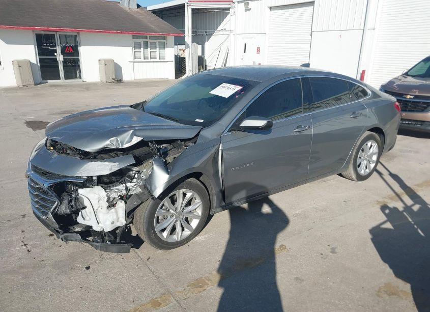 Photo 2 of 2024 Chevrolet Malibu FWD 1LT (VIN 1G1ZD5ST1RF124992)