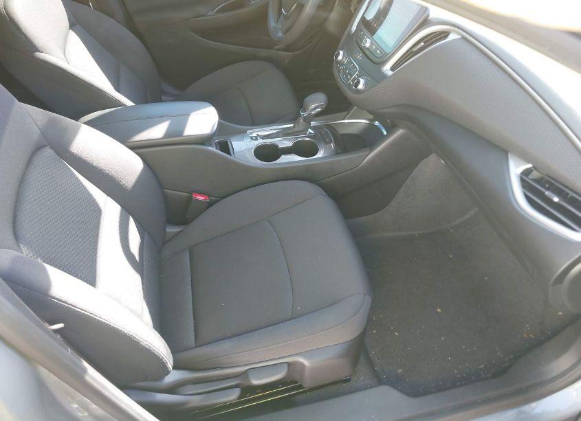 Photo 5 of 2024 Chevrolet Malibu FWD 1LT (VIN 1G1ZD5ST1RF124992)