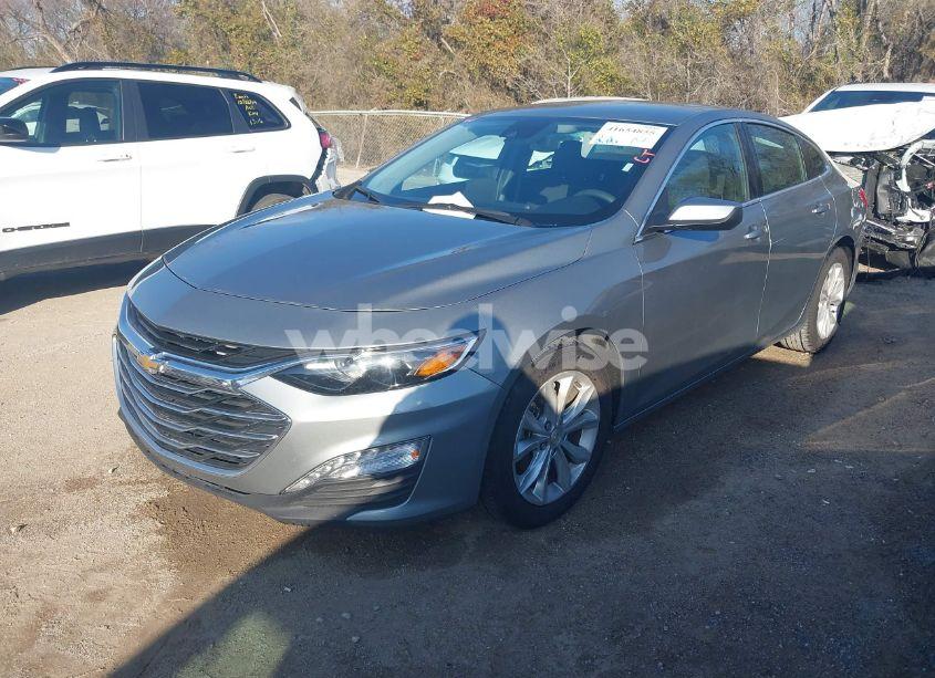 Photo 2 of 2024 Chevrolet Malibu FWD 1LT (VIN 1G1ZD5ST1RF126838)