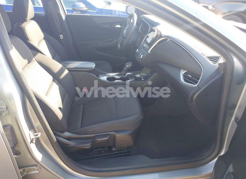 Photo 5 of 2024 Chevrolet Malibu FWD 1LT (VIN 1G1ZD5ST1RF126838)