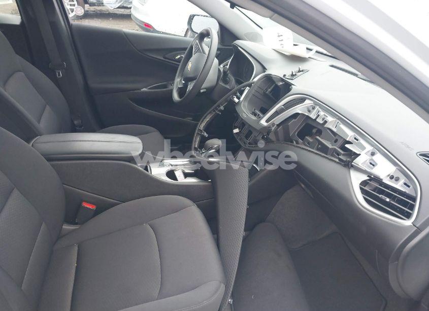 Photo 5 of 2024 Chevrolet Malibu FWD 1LT (VIN 1G1ZD5ST1RF130680)