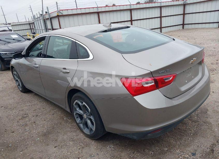 Photo 3 of 2024 Chevrolet Malibu FWD 1LT (VIN 1G1ZD5ST1RF131764)