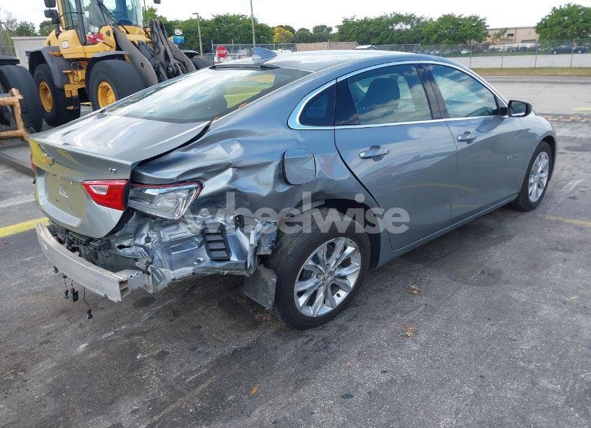 Photo 4 of 2024 Chevrolet Malibu FWD 1LT (VIN 1G1ZD5ST1RF139394)