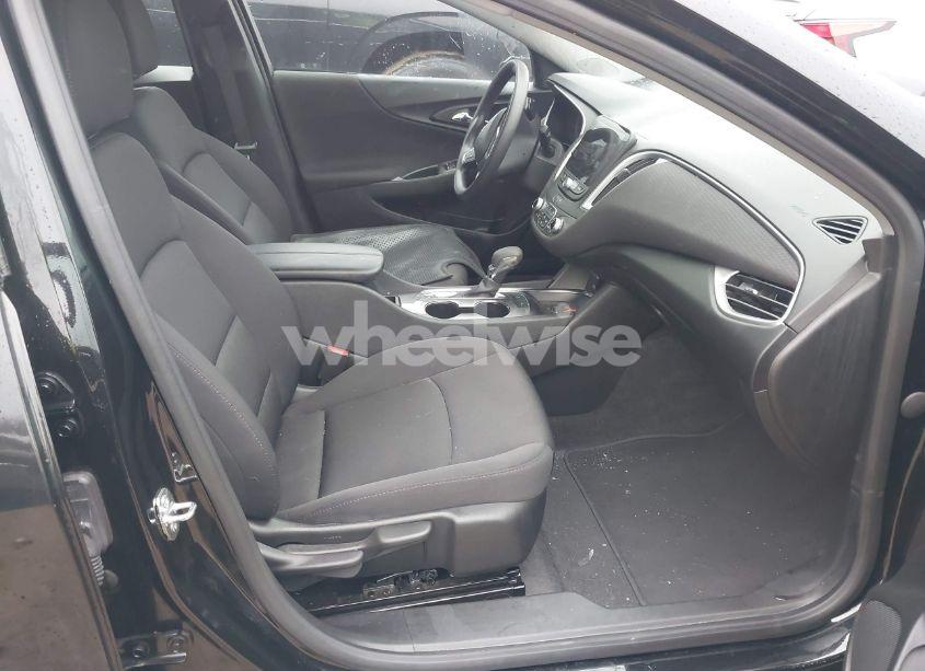 Photo 5 of 2024 Chevrolet Malibu FWD 1LT (VIN 1G1ZD5ST1RF142781)