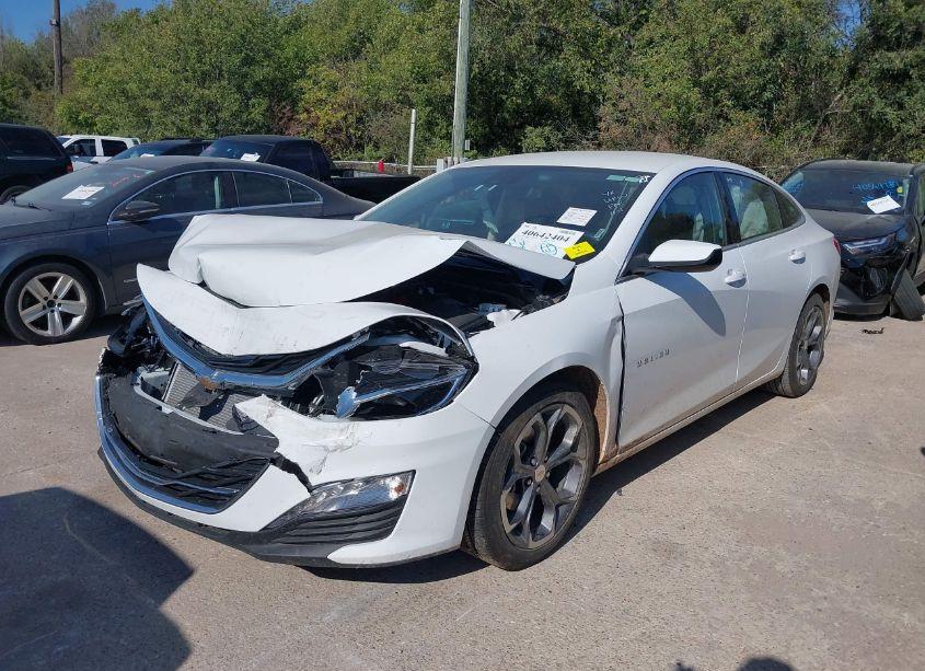 Photo 2 of 2024 Chevrolet Malibu FWD 1LT (VIN 1G1ZD5ST1RF151786)