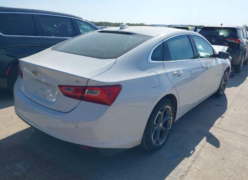 Photo 4 of 2024 Chevrolet Malibu FWD 1LT (VIN 1G1ZD5ST1RF151786)
