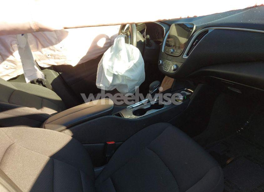 Photo 5 of 2024 Chevrolet Malibu LT (VIN 1G1ZD5ST1RF155336)