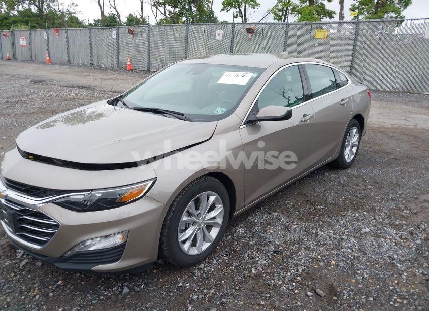 Photo 2 of 2024 Chevrolet Malibu FWD 1LT (VIN 1G1ZD5ST1RF195058)