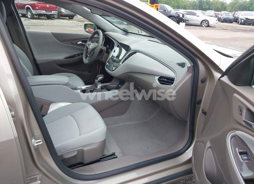 Photo 5 of 2024 Chevrolet Malibu FWD 1LT (VIN 1G1ZD5ST1RF195058)