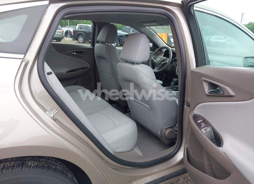 Photo 8 of 2024 Chevrolet Malibu FWD 1LT (VIN 1G1ZD5ST1RF195058)