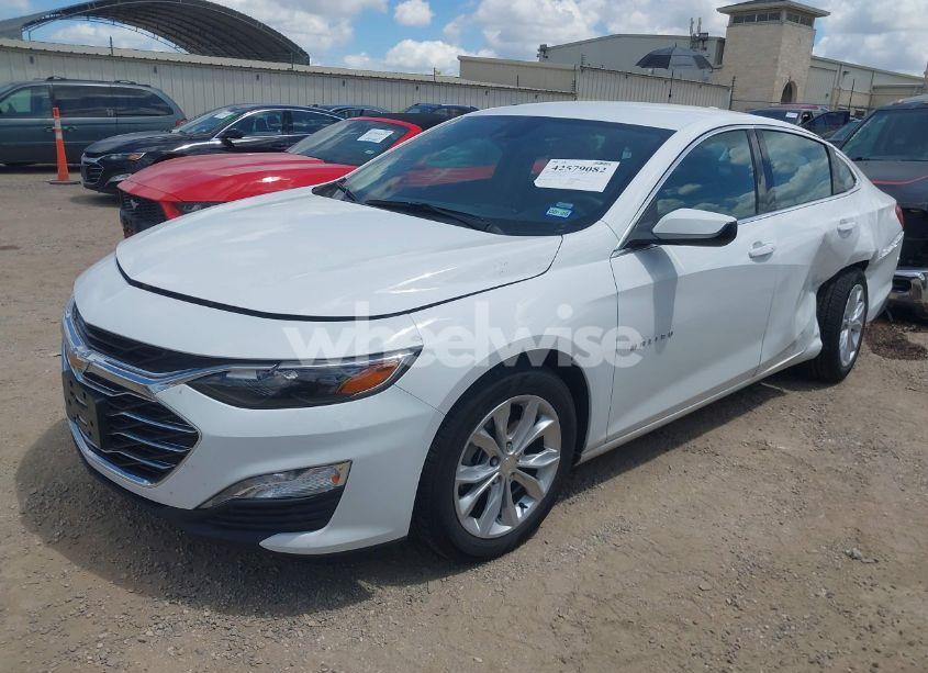 Photo 2 of 2025 Chevrolet Malibu FWD 1LT (VIN 1G1ZD5ST1SF118034)