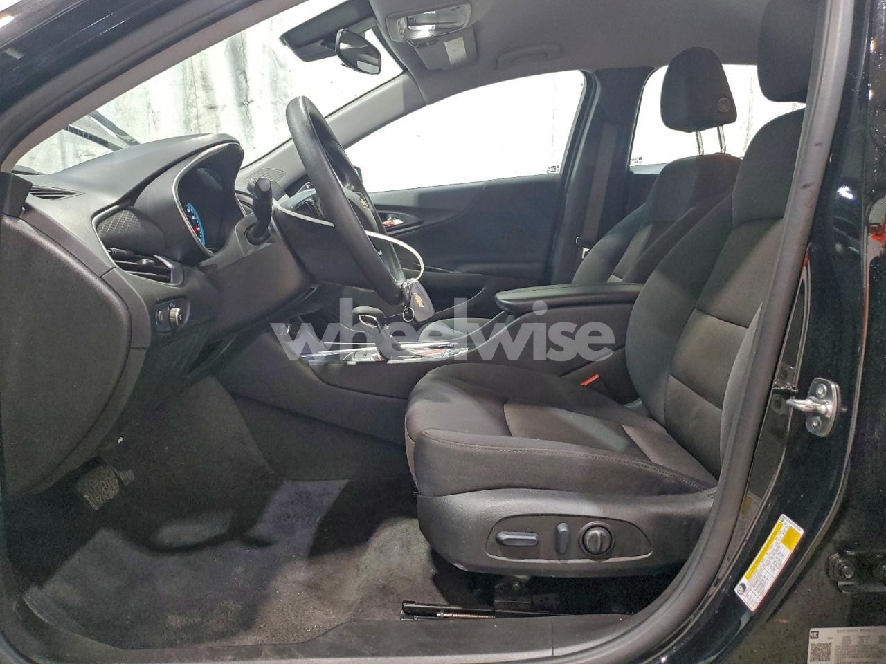 Photo 7 of 2025 CHEVROLET MALIBU LT (VIN 1G1ZD5ST1SF129180)