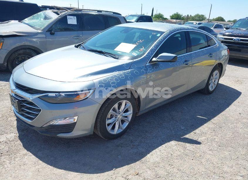 Photo 2 of 2025 Chevrolet Malibu FWD 1LT (VIN 1G1ZD5ST1SF138039)
