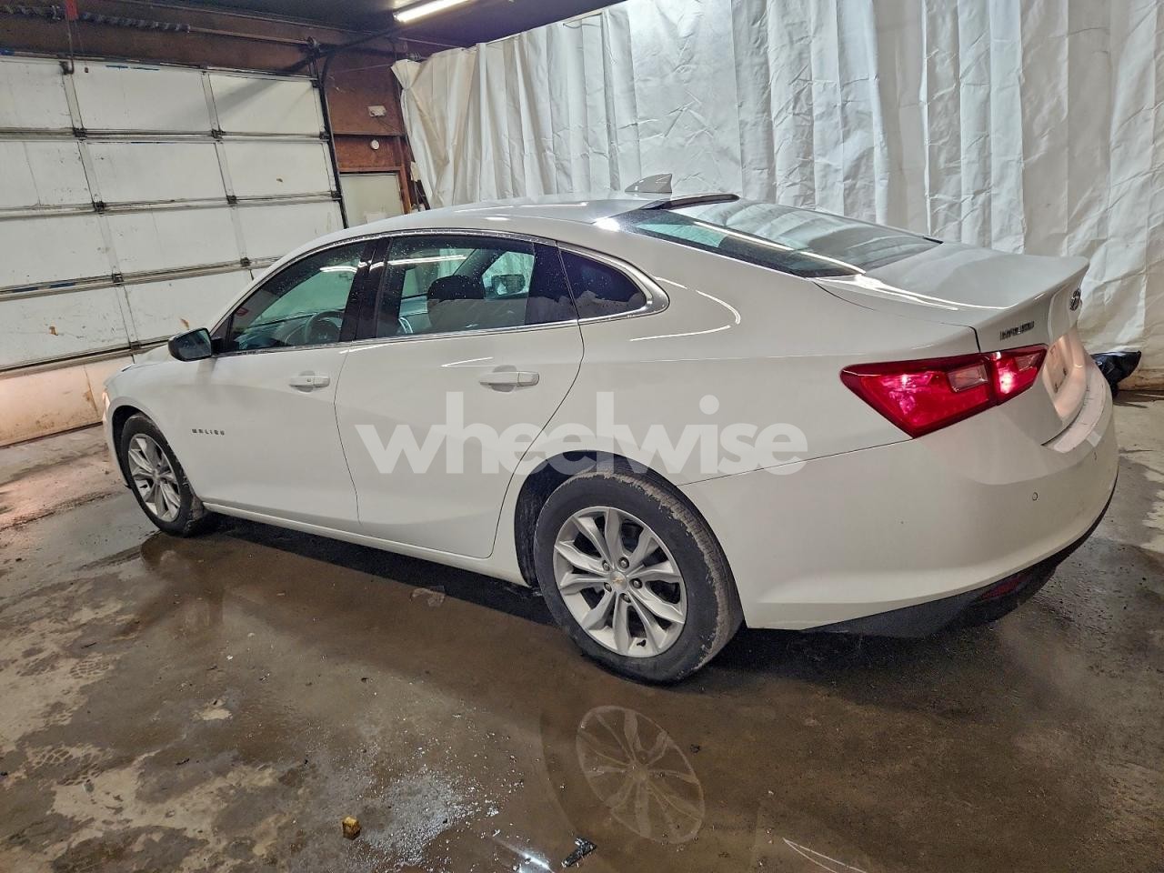 Photo 2 of 2025 CHEVROLET MALIBU LT (VIN 1G1ZD5ST1SF141927)