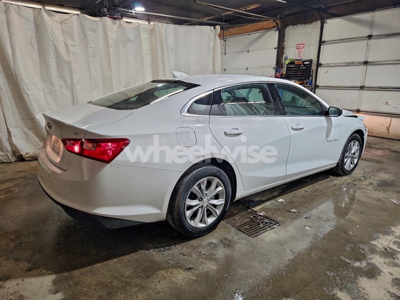 Photo 3 of 2025 CHEVROLET MALIBU LT (VIN 1G1ZD5ST1SF141927)