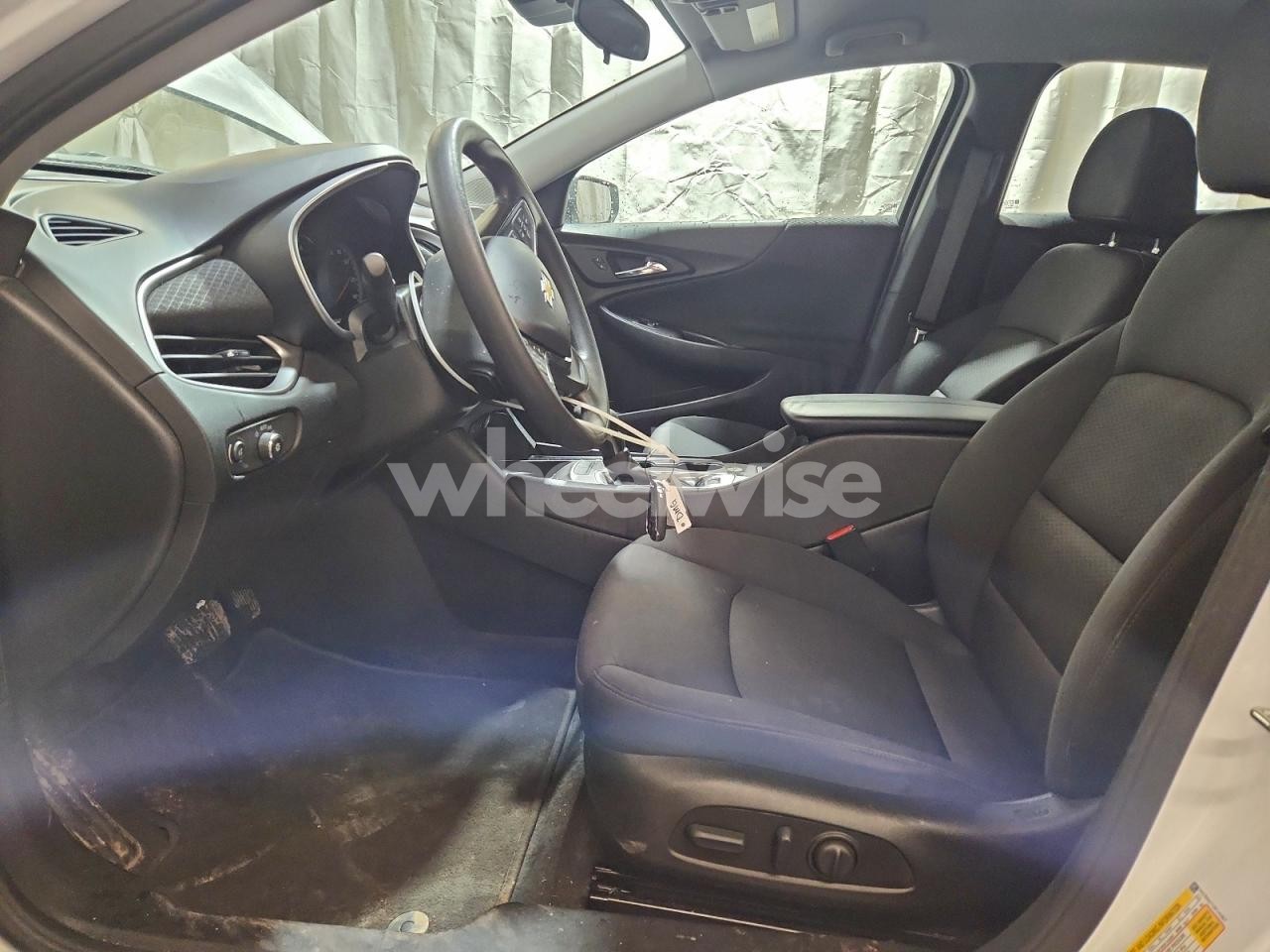 Photo 7 of 2025 CHEVROLET MALIBU LT (VIN 1G1ZD5ST1SF141927)