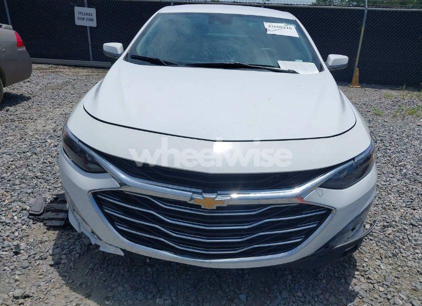Photo 12 of 2025 Chevrolet Malibu FWD 1LT (VIN 1G1ZD5ST1SF142902)