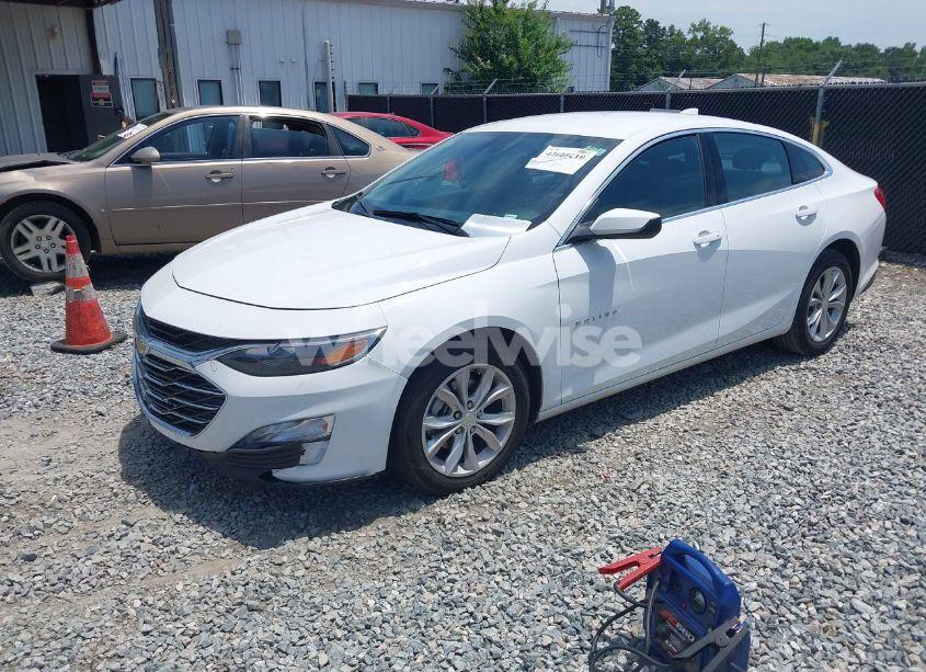 Photo 2 of 2025 Chevrolet Malibu FWD 1LT (VIN 1G1ZD5ST1SF142902)