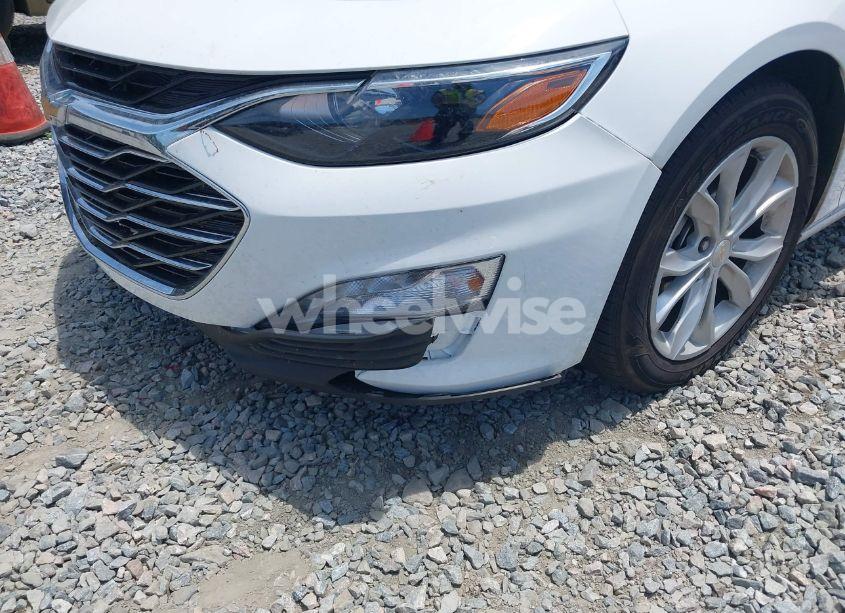 Photo 6 of 2025 Chevrolet Malibu FWD 1LT (VIN 1G1ZD5ST1SF142902)