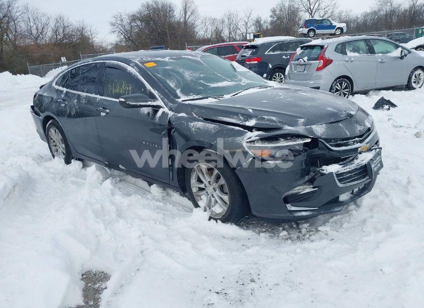 2018 Chevrolet Malibu LT (VIN 1G1ZD5ST2JF100690) main photo