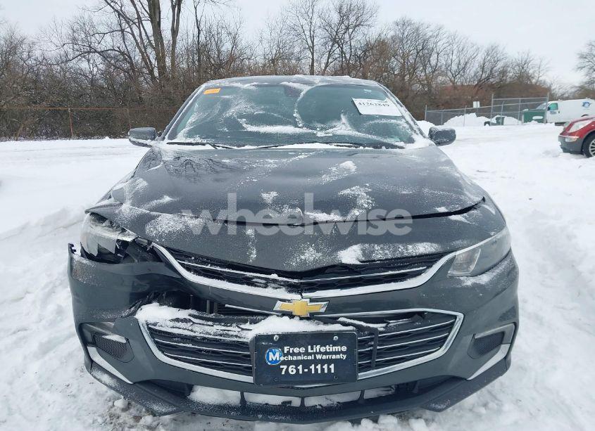 Photo 11 of 2018 Chevrolet Malibu LT (VIN 1G1ZD5ST2JF100690)