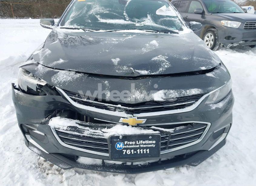 Photo 6 of 2018 Chevrolet Malibu LT (VIN 1G1ZD5ST2JF100690)
