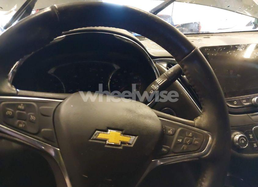 Photo 15 of 2018 Chevrolet Malibu LT (VIN 1G1ZD5ST2JF125430)