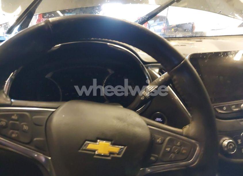 Photo 7 of 2018 Chevrolet Malibu LT (VIN 1G1ZD5ST2JF125430)