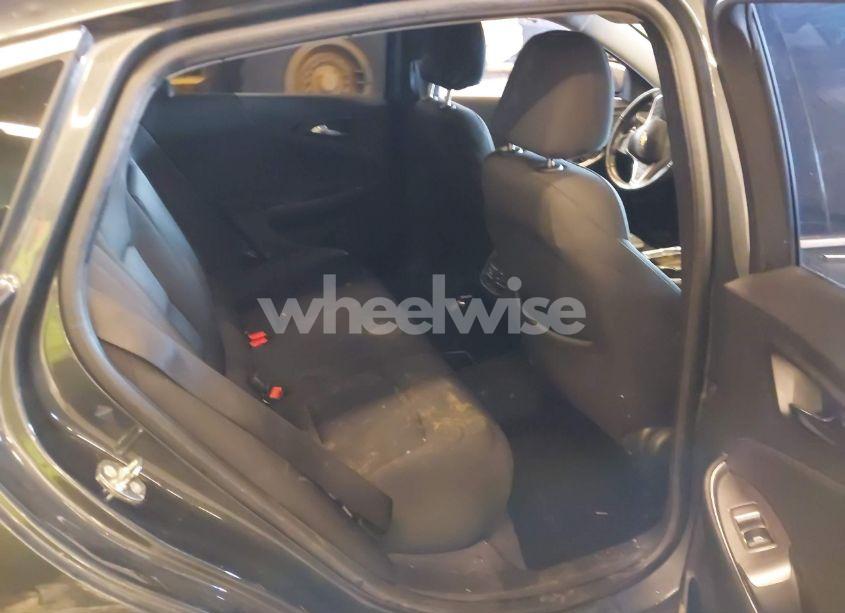 Photo 8 of 2018 Chevrolet Malibu LT (VIN 1G1ZD5ST2JF125430)