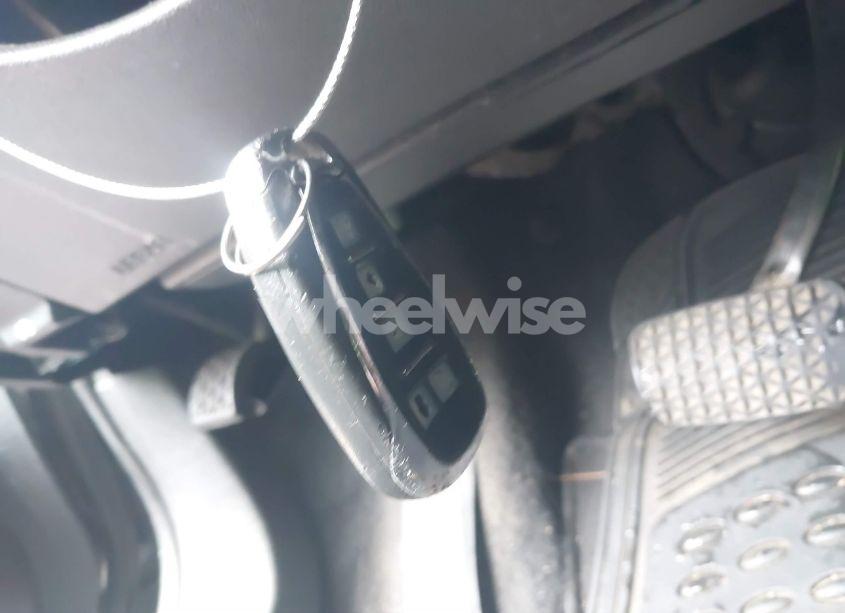 Photo 11 of 2018 Chevrolet Malibu LT (VIN 1G1ZD5ST2JF127615)