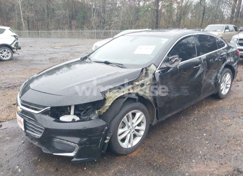 Photo 6 of 2018 Chevrolet Malibu LT (VIN 1G1ZD5ST2JF127615)