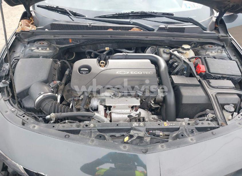 Photo 10 of 2018 Chevrolet Malibu LT (VIN 1G1ZD5ST2JF128120)