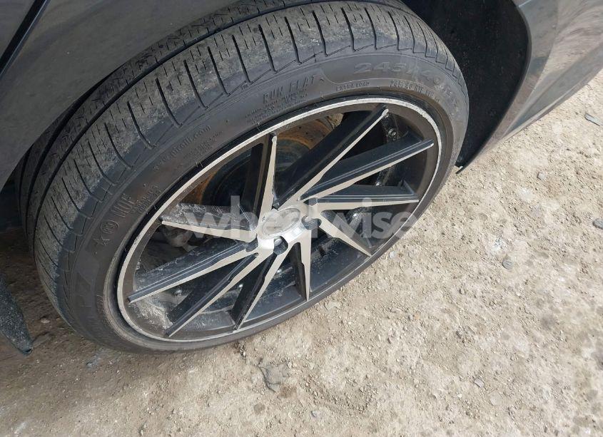 Photo 12 of 2018 Chevrolet Malibu LT (VIN 1G1ZD5ST2JF128120)