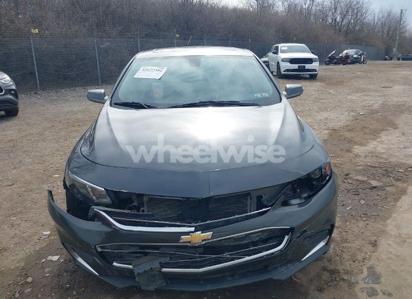 Photo 13 of 2018 Chevrolet Malibu LT (VIN 1G1ZD5ST2JF128120)