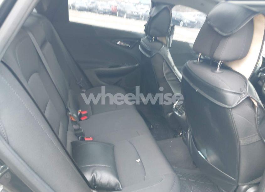 Photo 8 of 2018 Chevrolet Malibu LT (VIN 1G1ZD5ST2JF128120)