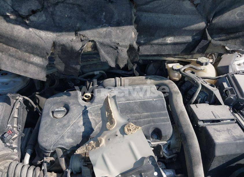 Photo 10 of 2018 Chevrolet Malibu LT (VIN 1G1ZD5ST2JF129414)